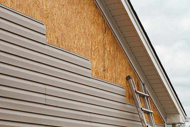 24/7 Emergency Vinyl Siding experts in Columbia, CT